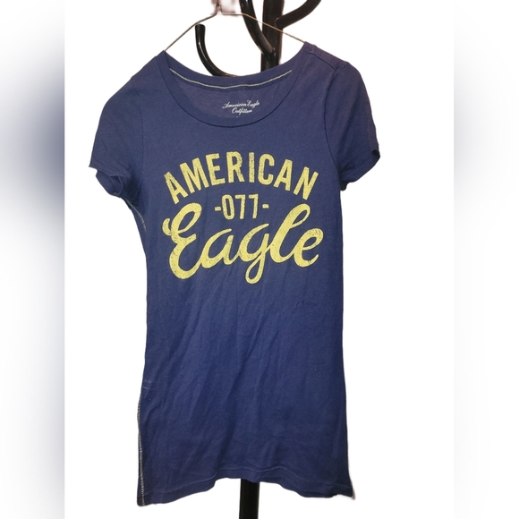 American eagle T-shirt size xs in navy blue with yellow lettering. - Picture 2 of 8